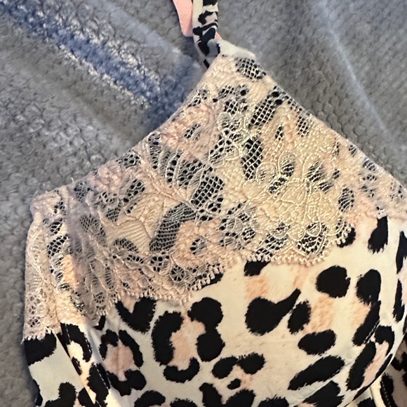 Victoria's Secret Pink Leopard Chemise with Shimmering Pink  Lace - Picture 5 of 11